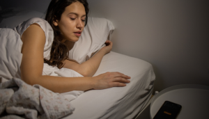 Costuma Acordar entre 3h e 5h da Manhã? Saiba o Que Seu Corpo Está Dizendo
